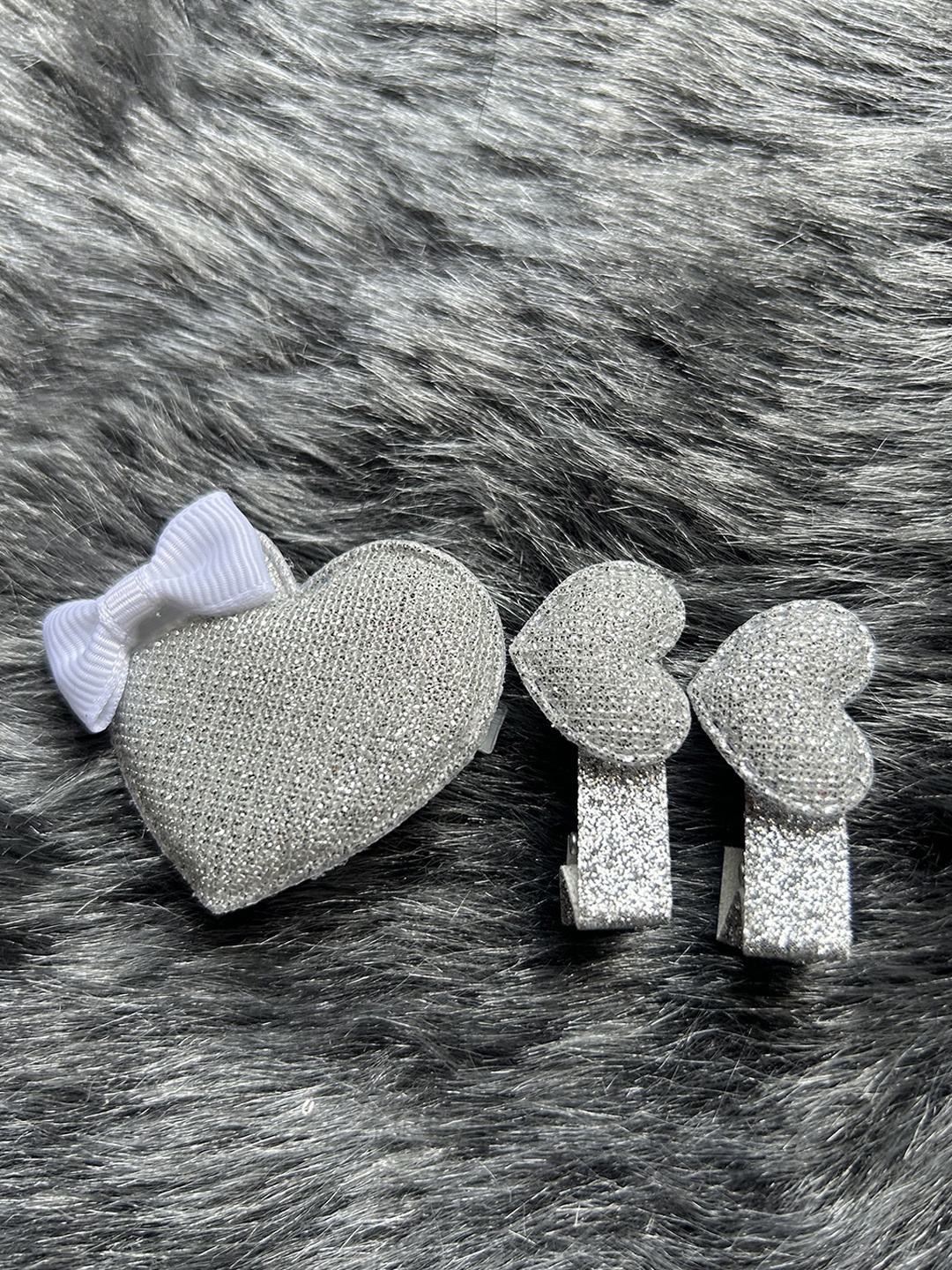 

LYTIX Girls Assorted Set of 3 Embellished Heart Shaped Glittered Alligator Hair Clip