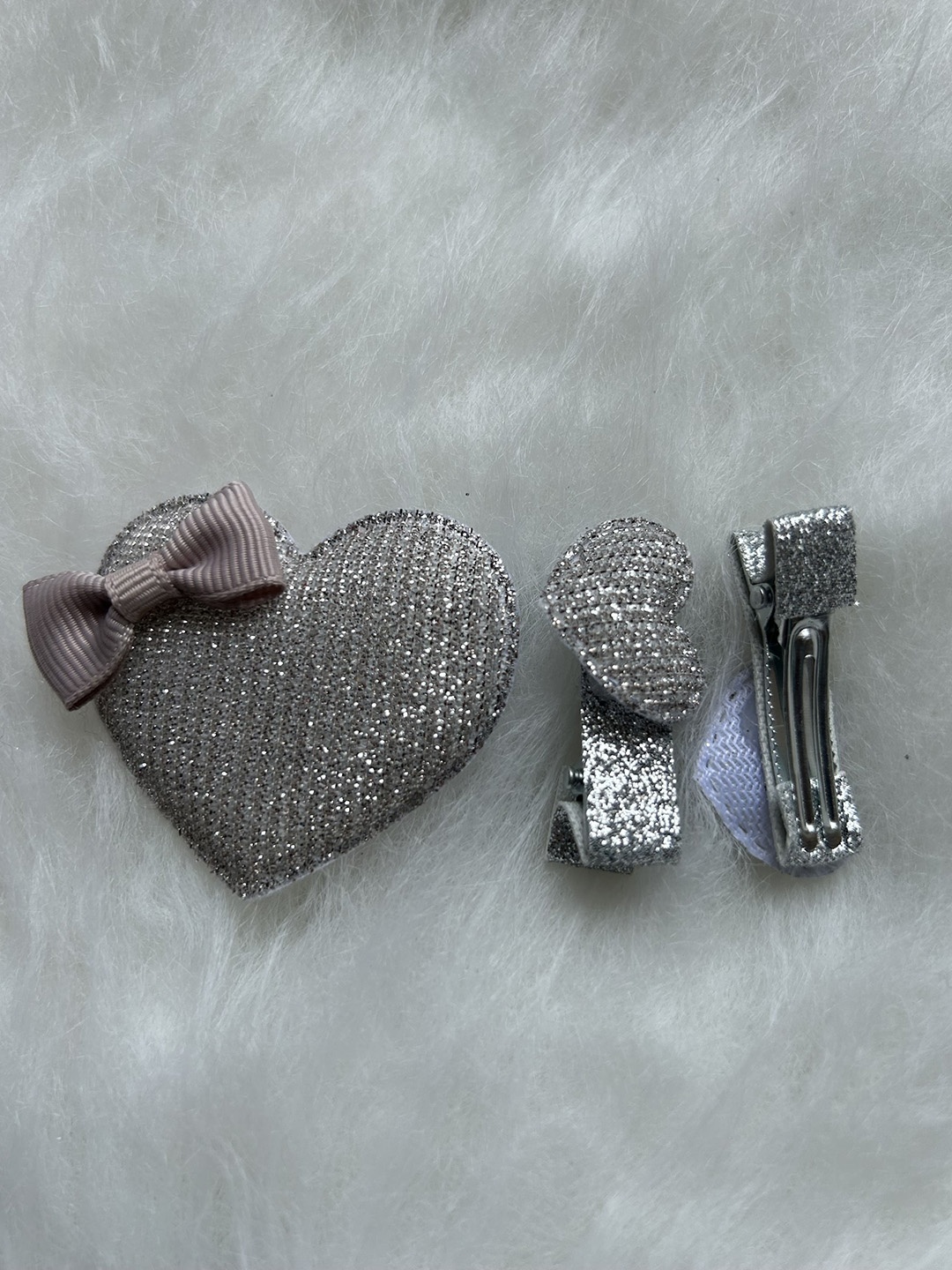 

LYTIX Girls Assorted Set of 3 Embellished Heart Shaped Glittered Alligator Hair Clip