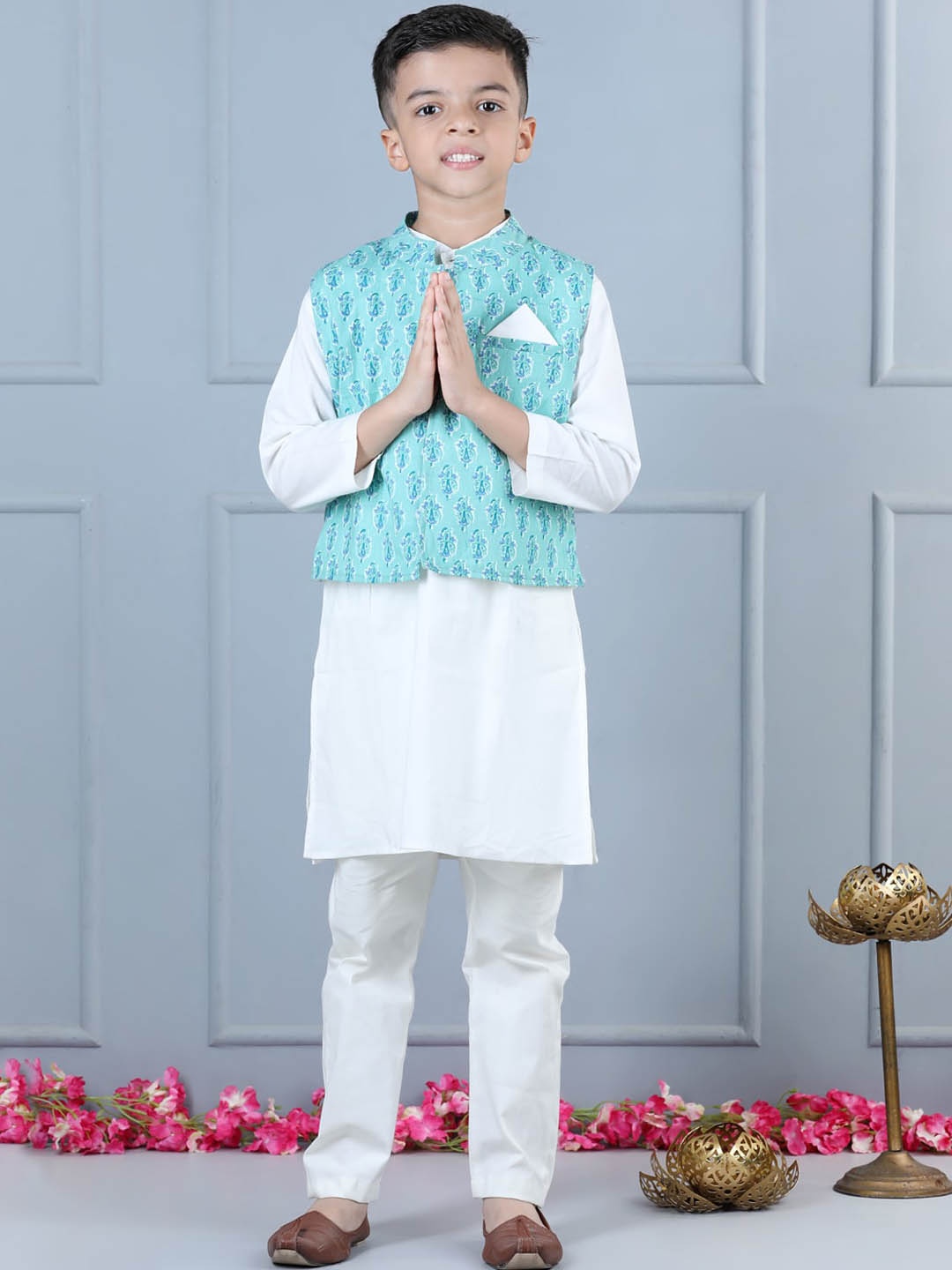 

AWW HUNNIE Boys Regular Pure Cotton Kurta With Pyjamas & Nehru Jacket, White