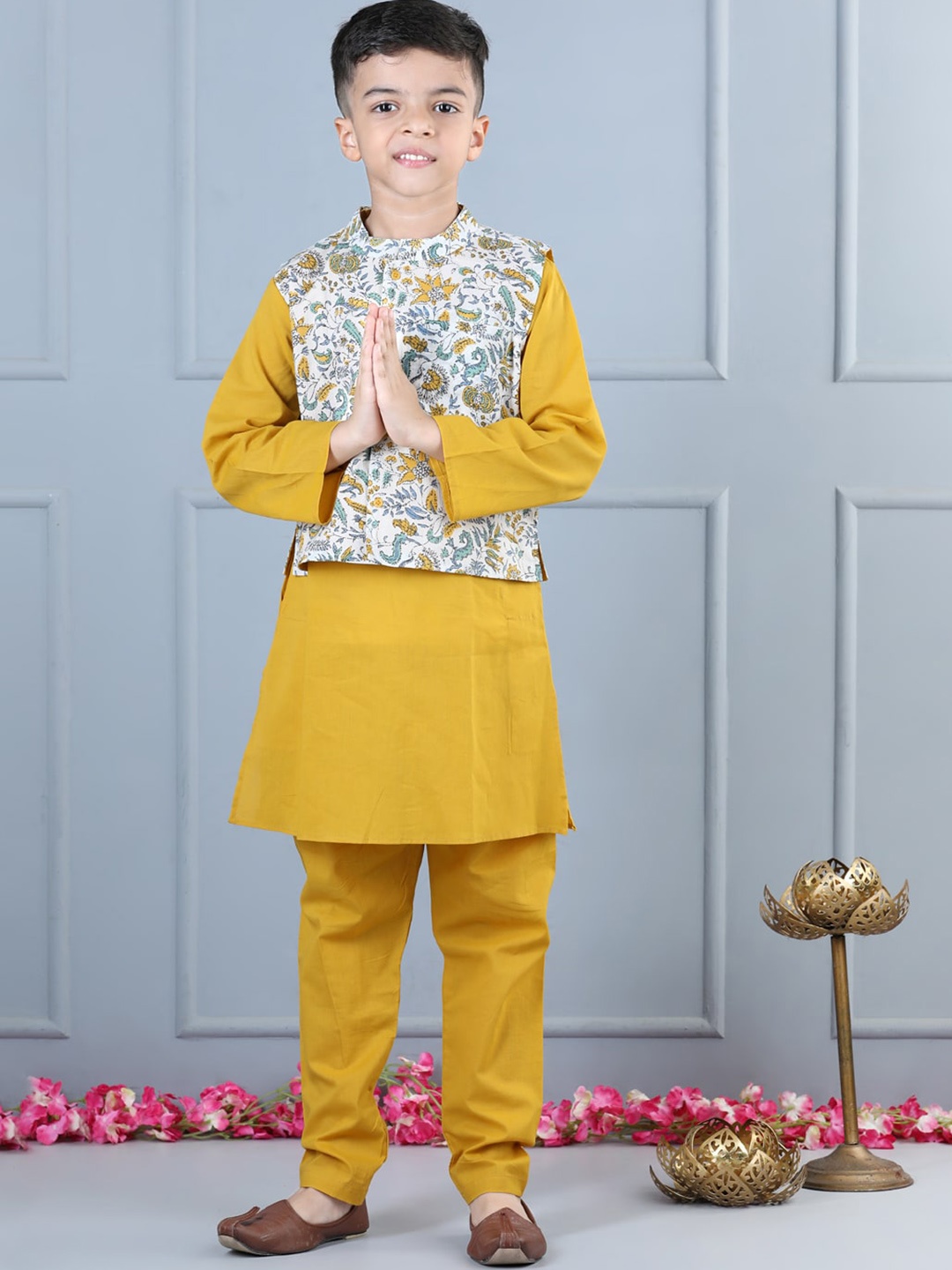 

AWW HUNNIE Boys Regular Pure Cotton Kurta With Pyjamas & Nehru Jacket, Mustard