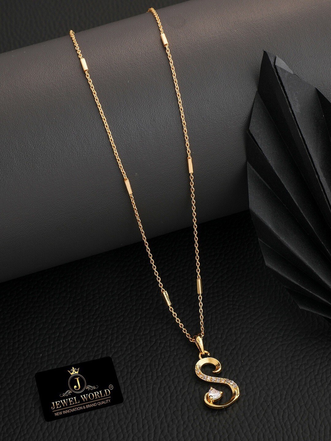 

JEWEL WORLD Set Of 3 Gold-Plated Stone-Studded Chains