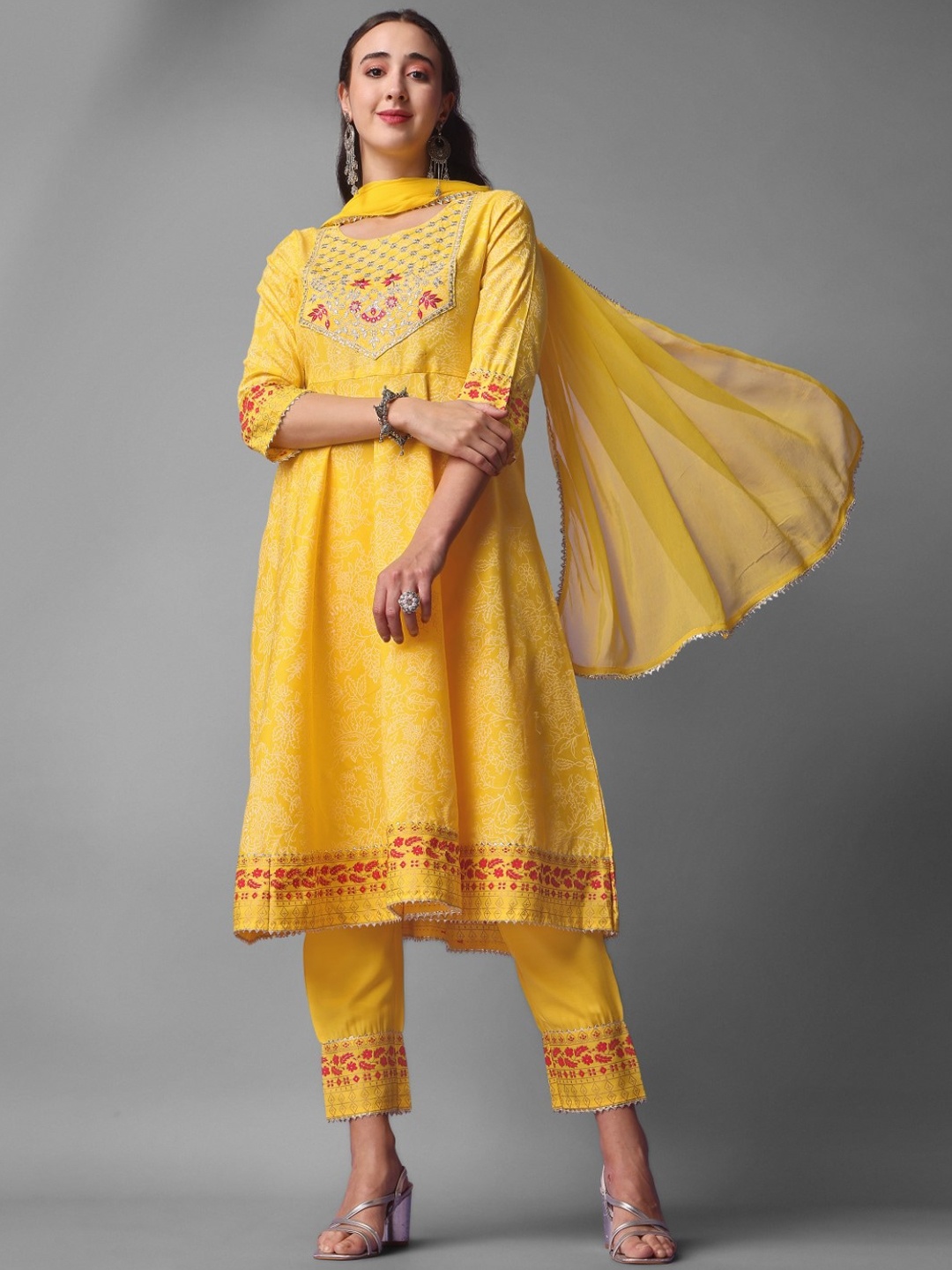 

FAVRIZ Ethnic Motifs Yoke Design Thread Work Kurta With Trousers & Dupatta, Yellow
