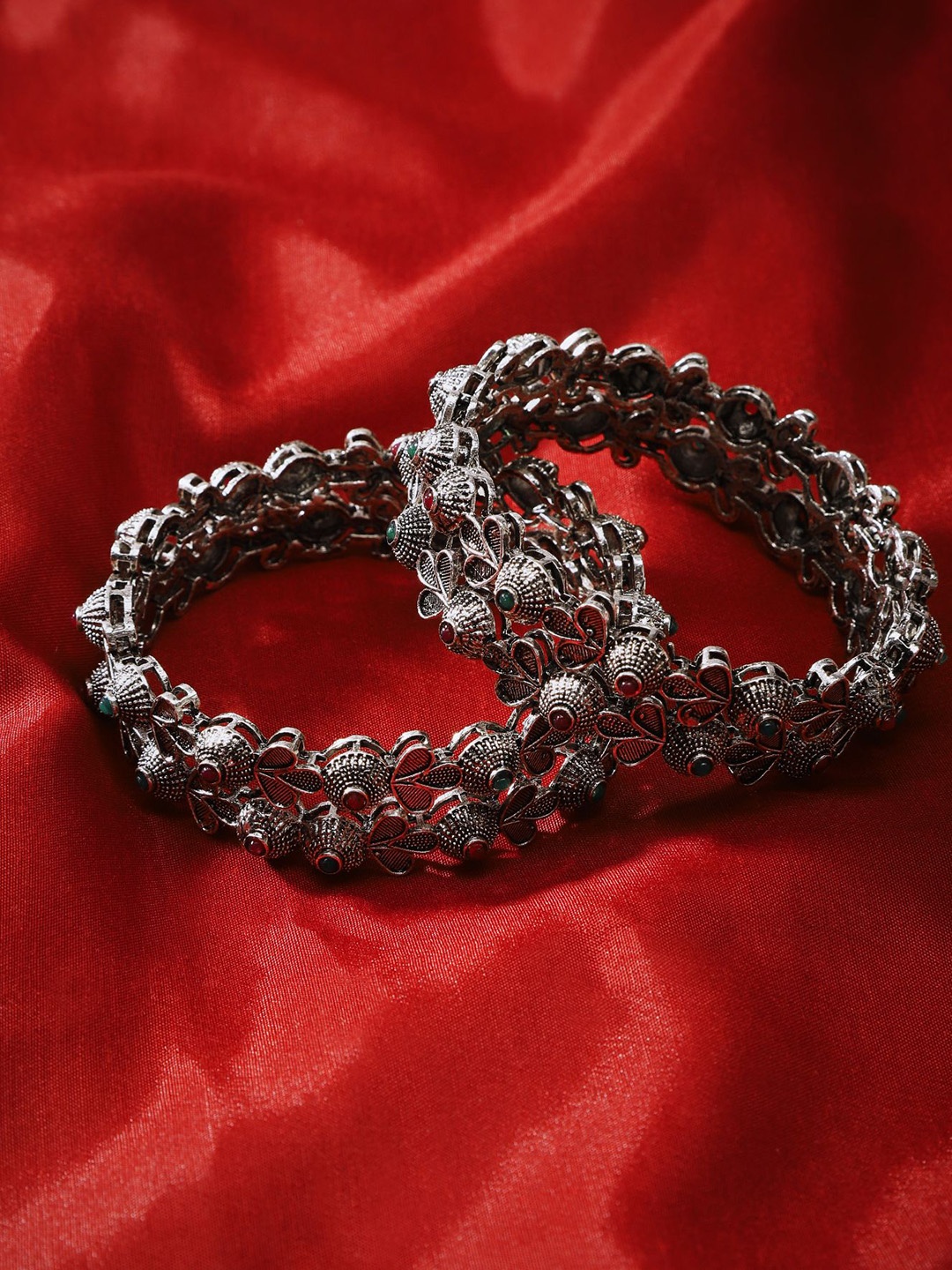 

The Pari Set Of 4 Oxidised Silver-Plated Stone-Studded Bangles