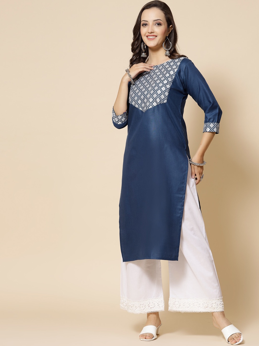 

KALINI Geometric Embroidered Thread Work Kurta, Navy blue