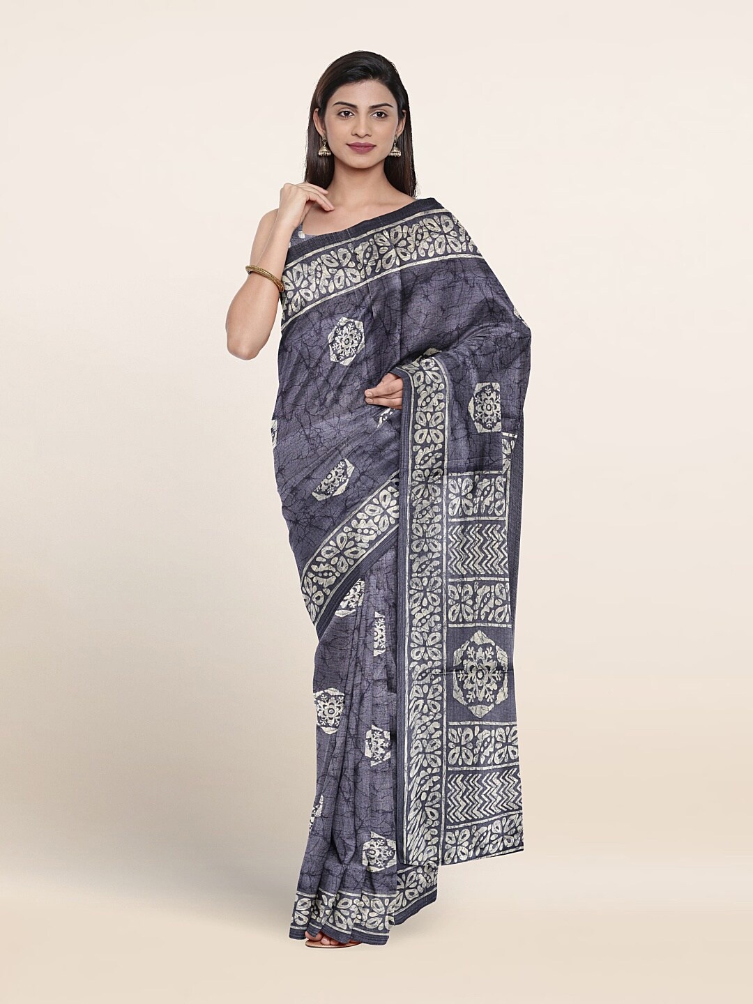 

Pothys Floral Printed Saree, Grey