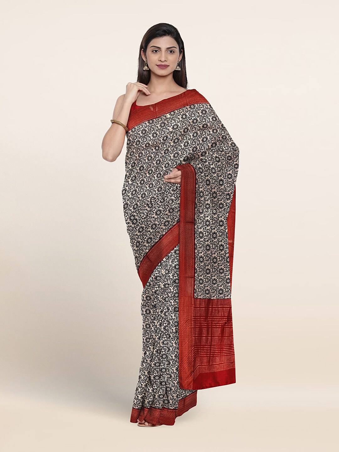 

Pothys Floral Printed Pure Cotton Saree, White