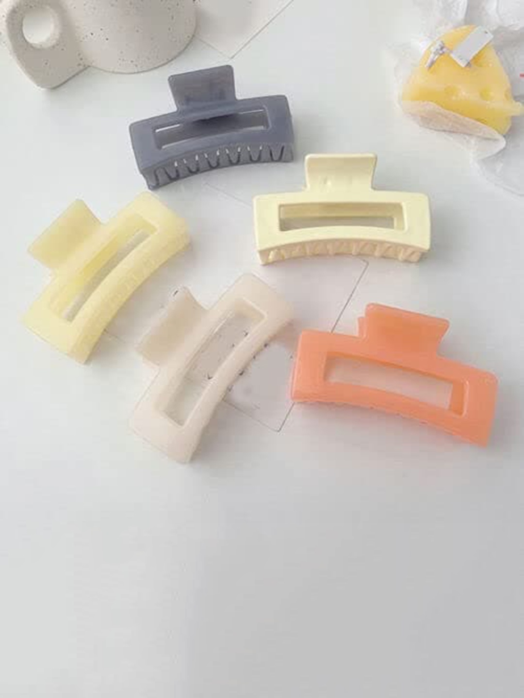 

CHRONEX Set of 4 Large Rectangle Shaped Claw Clips, Assorted