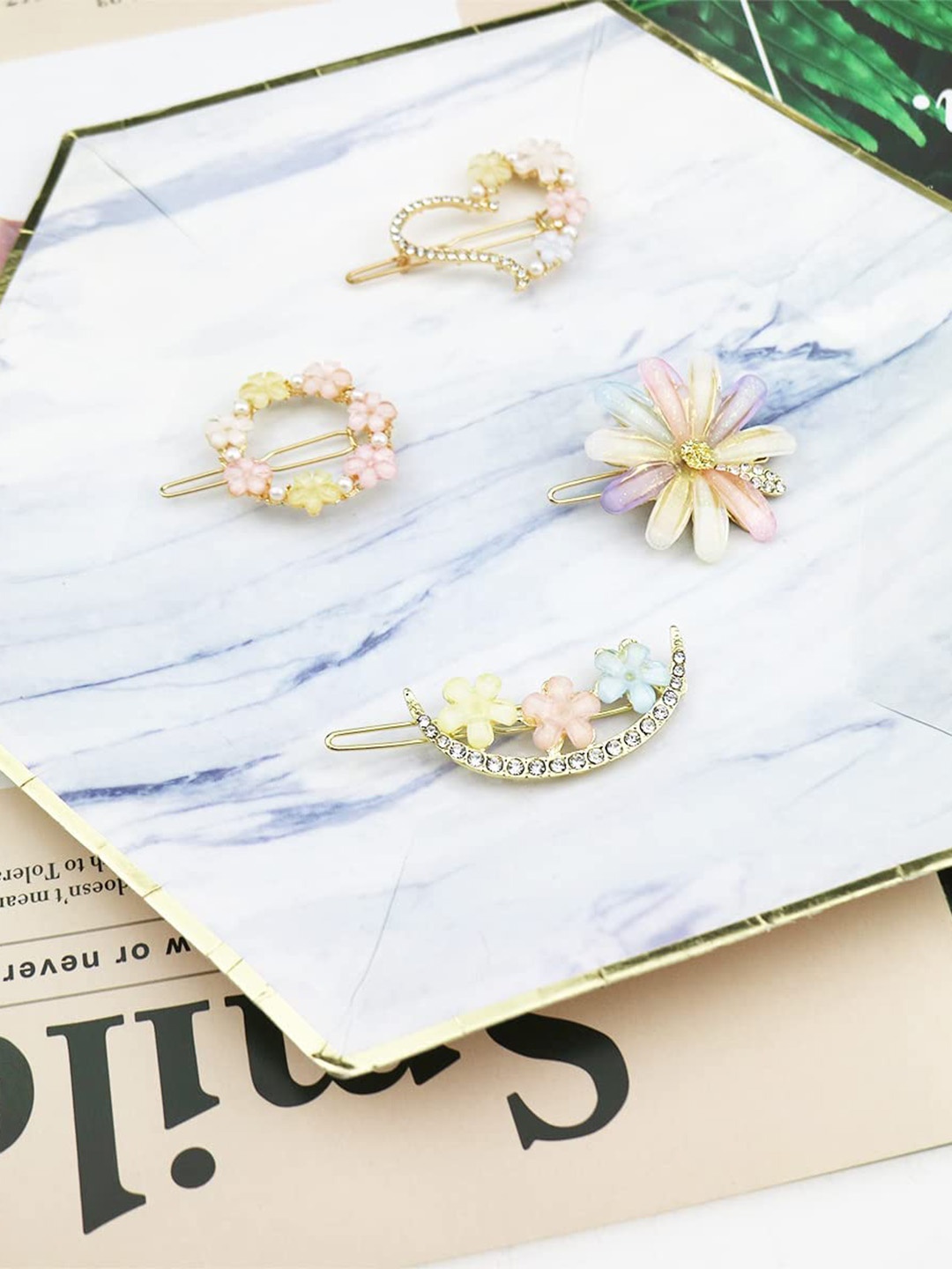 

CHRONEX Set Of 4 Assorted Embellished Alligator Hair Clips