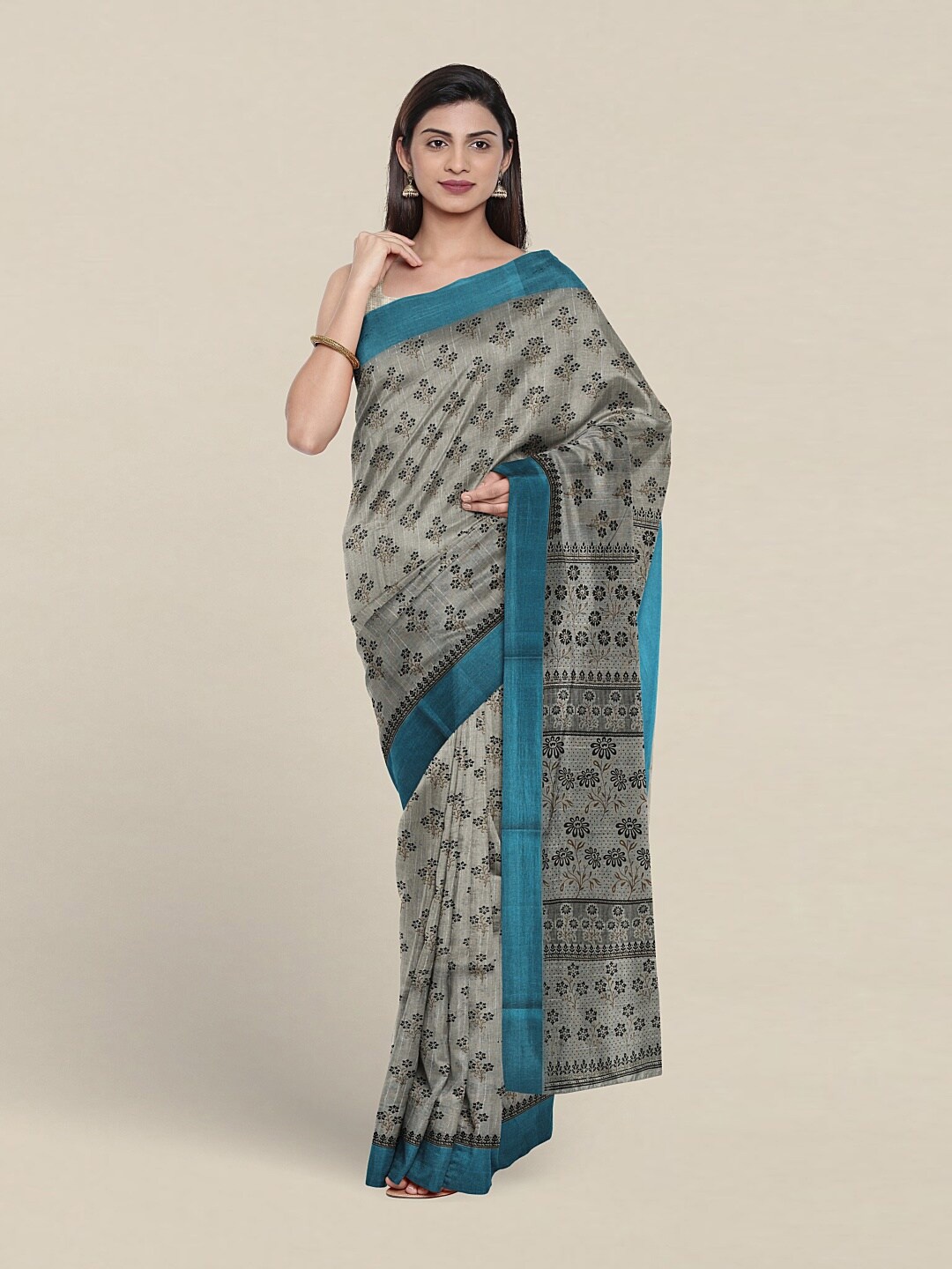 

Pothys Grey & Black Floral Pure Cotton Saree