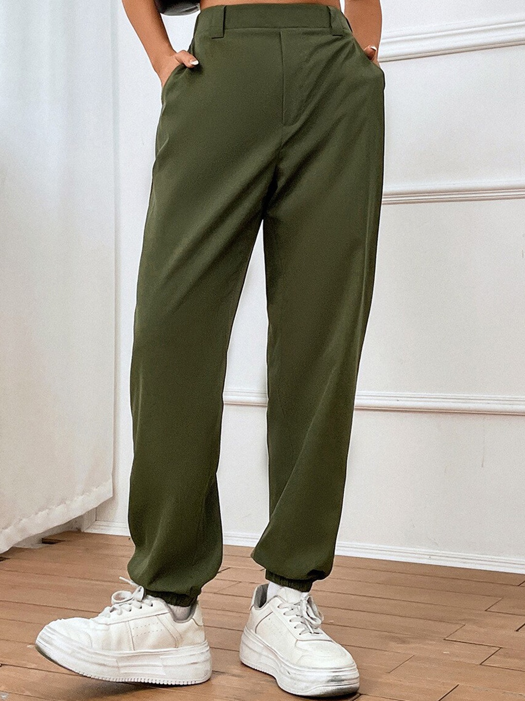 

BoStreet Women Olive Green Tapered Fit Joggers