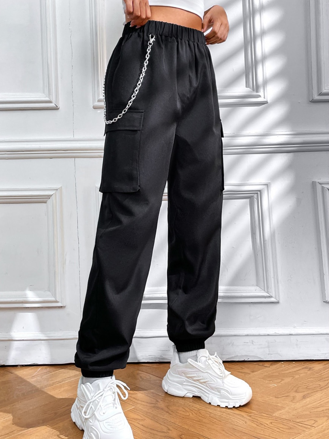 

BoStreet Women Mid Rise Tapered Fit Trousers, Black