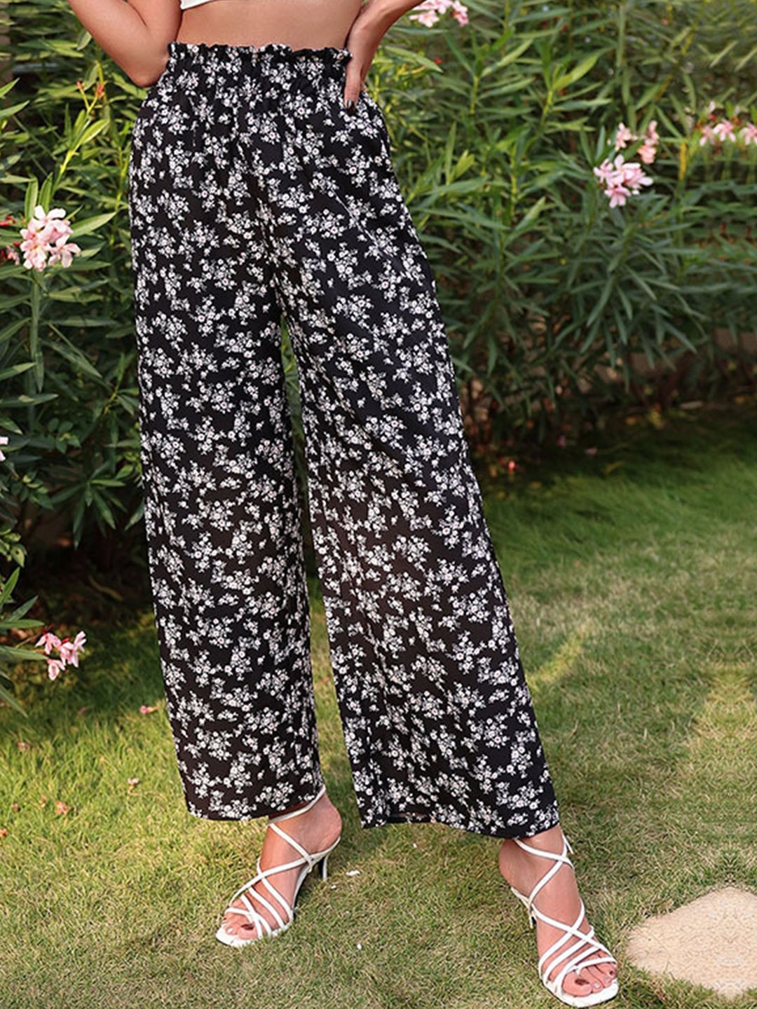 

StyleCast Women Floral Printed Regular Trousers, Black