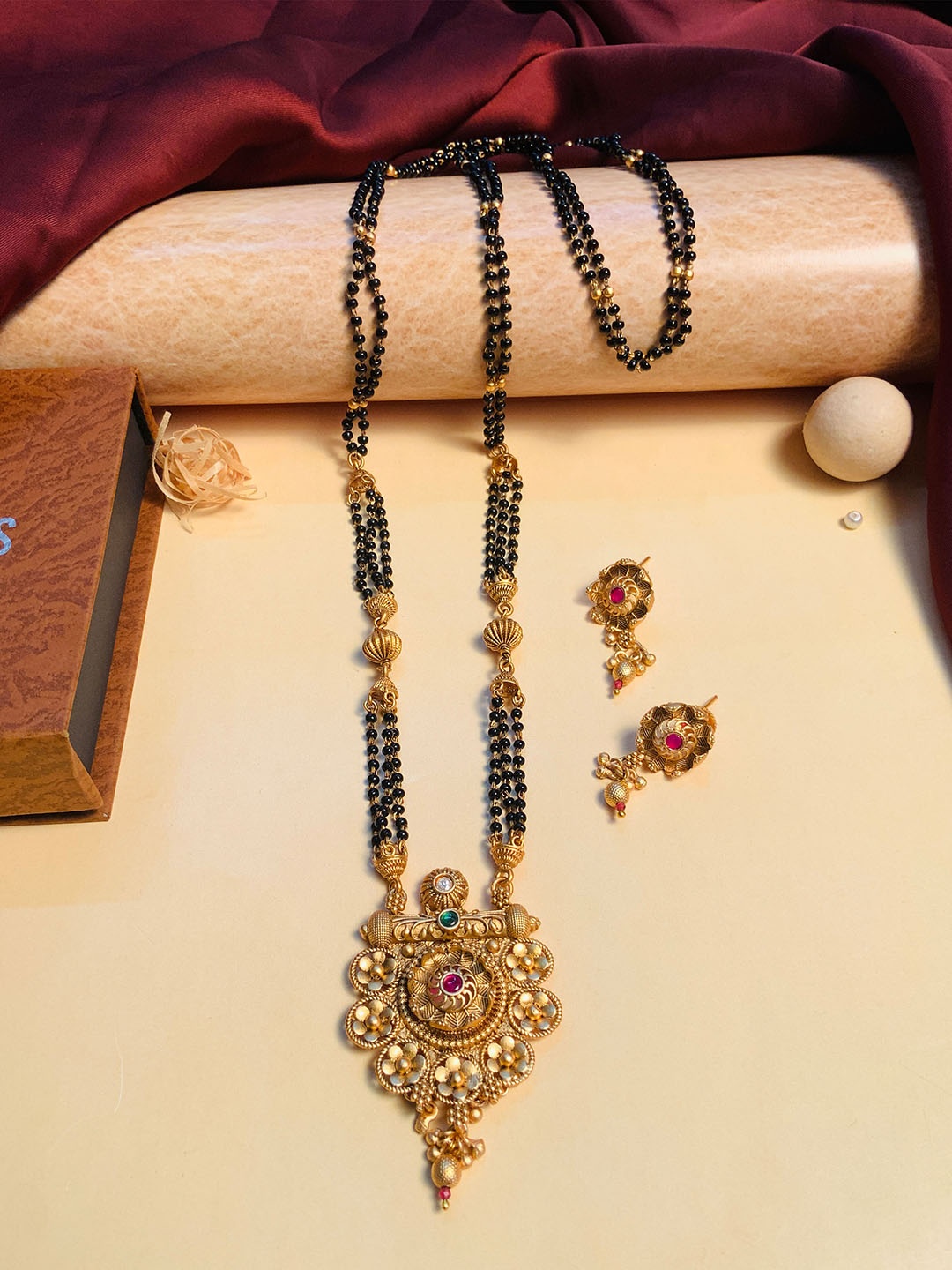 

ABDESIGNS Gold-Plated Stone-Studded & Beaded Mangalsutra With Earrings