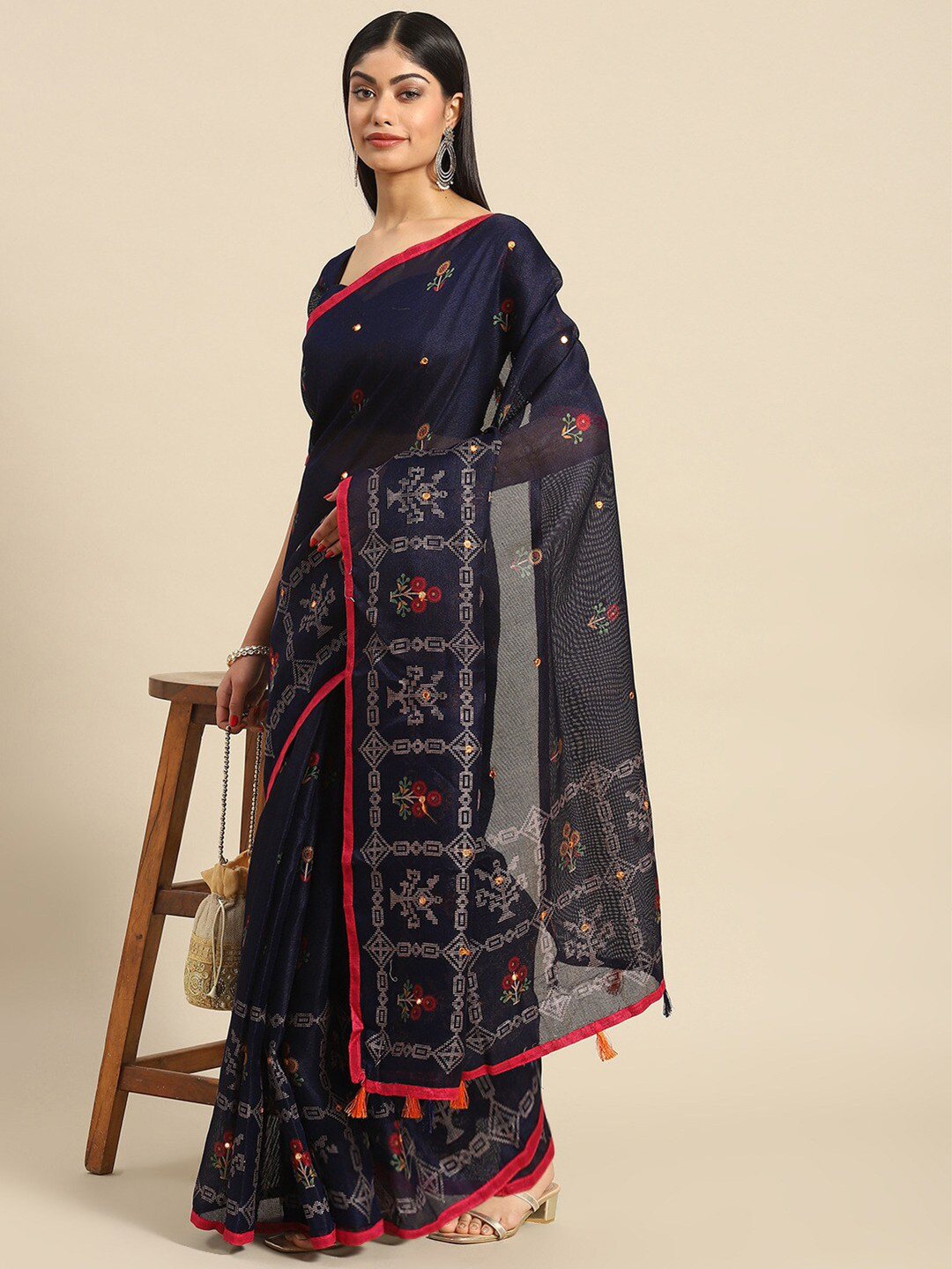 

DIVASTRI Ethnic Motifs Printed Jute Silk Saree, Navy blue