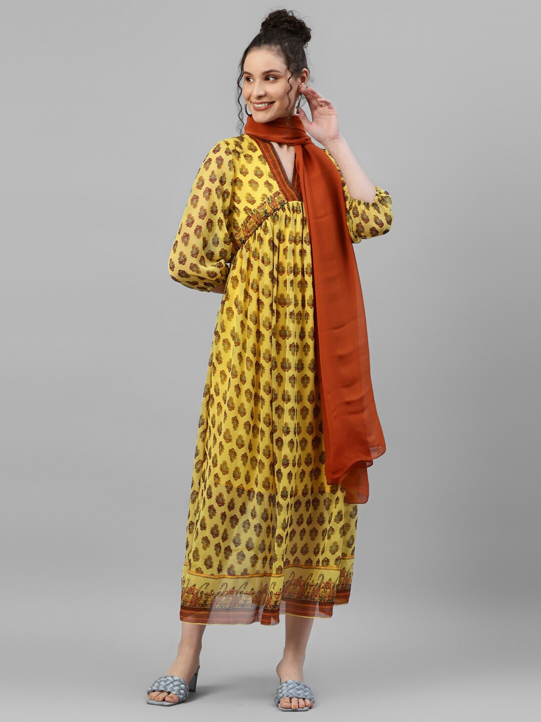 

DEEBACO Ethnic Motifs Printed V-Neck Anarkali Kurta With Dupatta, Yellow