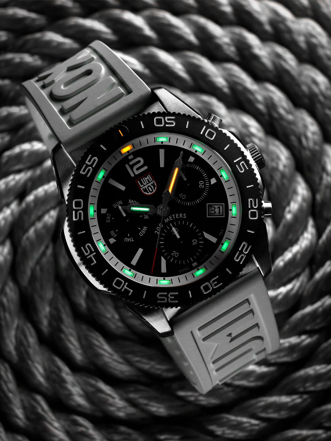 

Luminox Men Bracelet Style Straps Analogue Automatic Motion Powered Watch XS 3141, Black