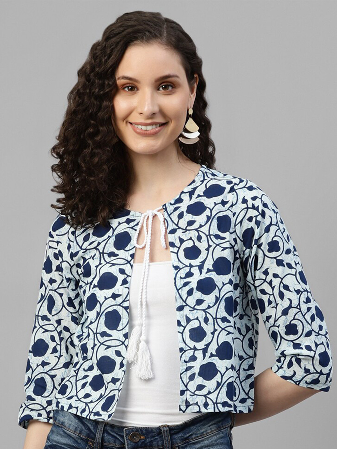 

DEEBACO Floral Printed Crop Cotton Tie-Up Shrug, White