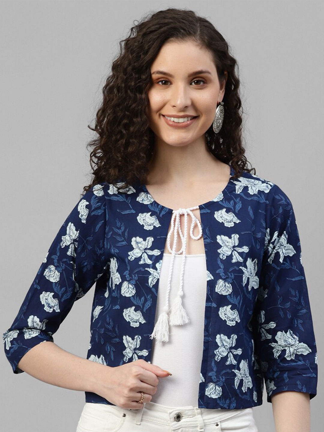 

DEEBACO Floral Printed Crop Tie-Up Shrug, Navy blue