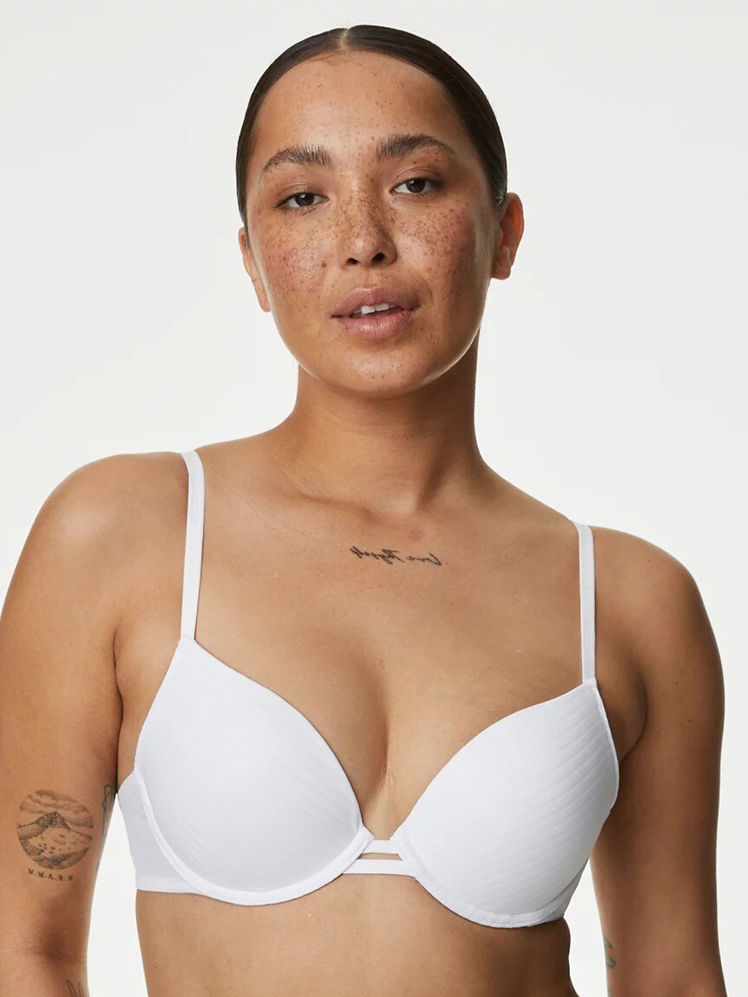 

Marks & Spencer Medium Coverage Underwired Lightly Padded Push Up Bra With All Day Comfort, White