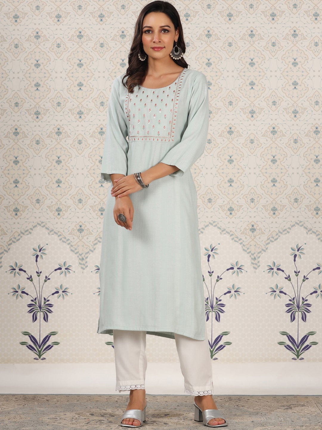 

Ode by House of Pataudi Floral Embroidered Thread Work Dobby Kurta, Blue