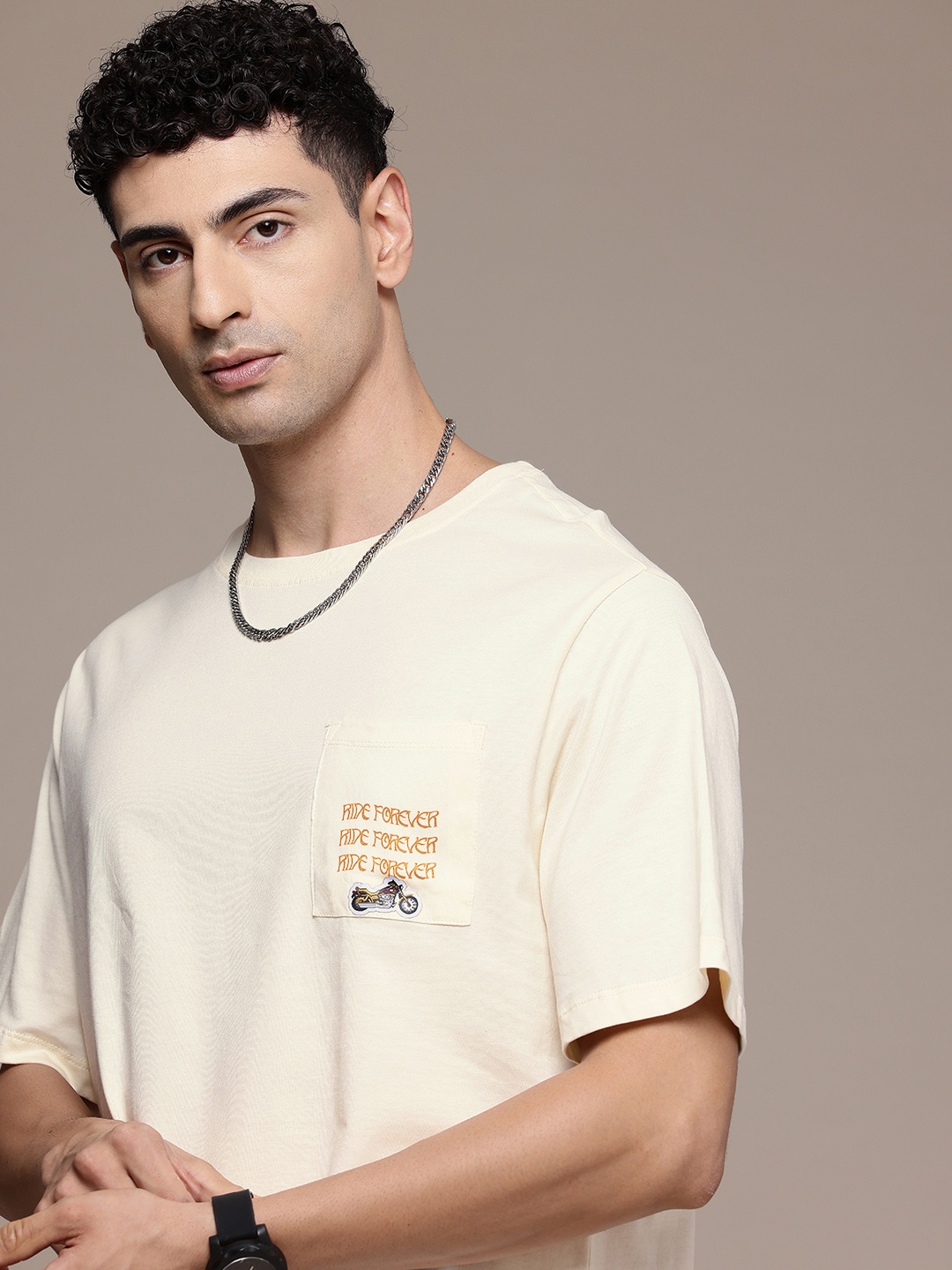 

The Roadster Life Co. Pure Cotton With Printed Chest Pocket T-shirt, Cream