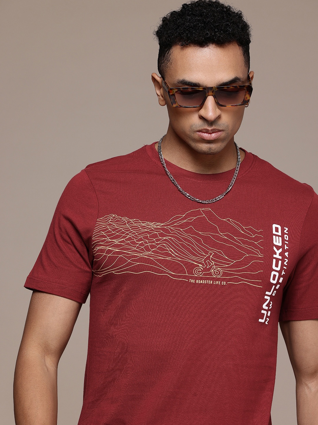 

The Roadster Life Co. Printed Pure Cotton T-shirt, Maroon