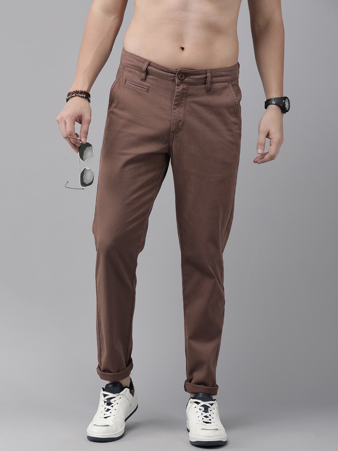

The Roadster Life Co. Men Solid Regular Fit Mid-Rise Trousers, Mauve