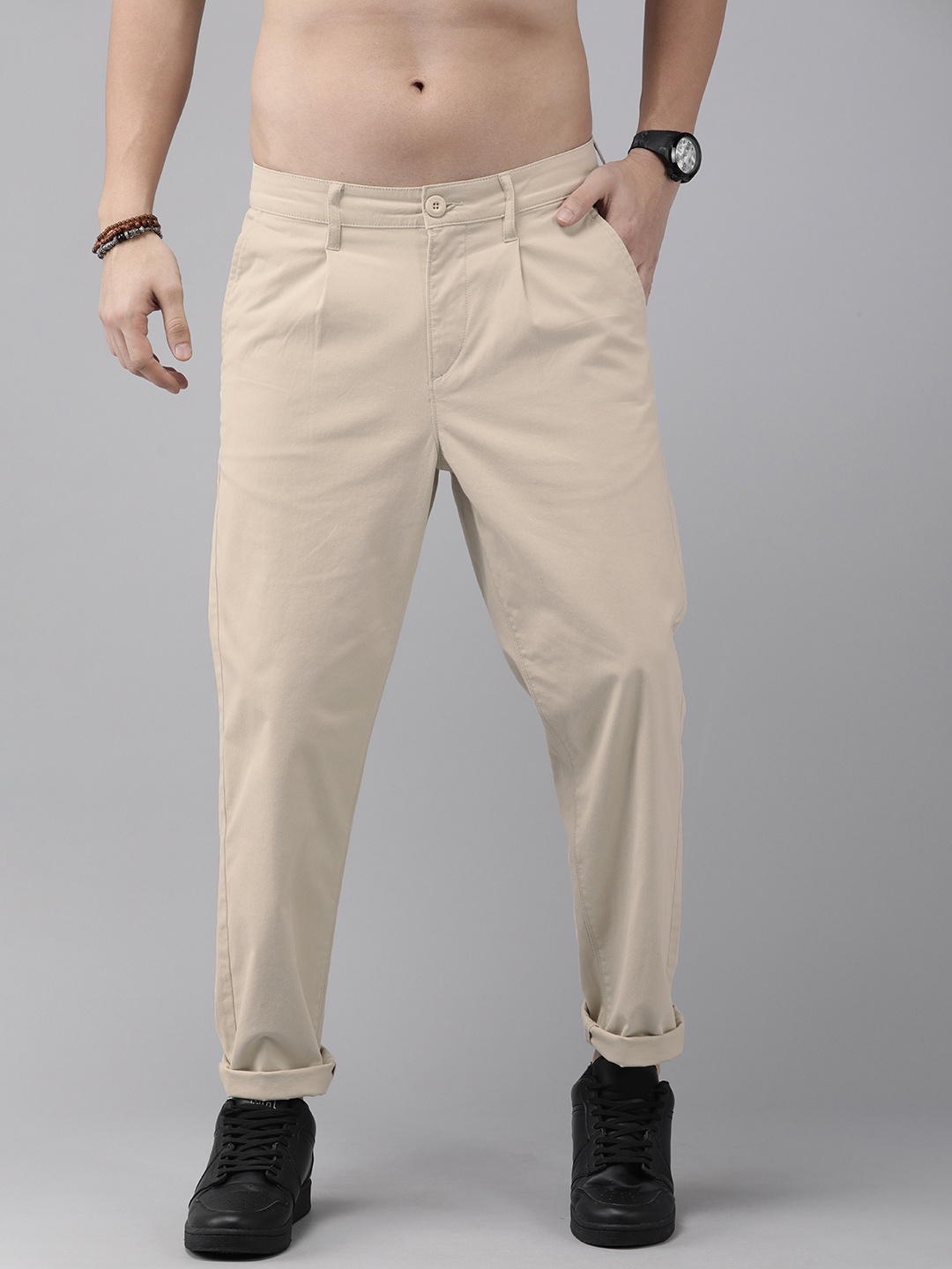

The Roadster Life Co. Men Relaxed Fit Pleated Mid-Rise Trousers, Beige