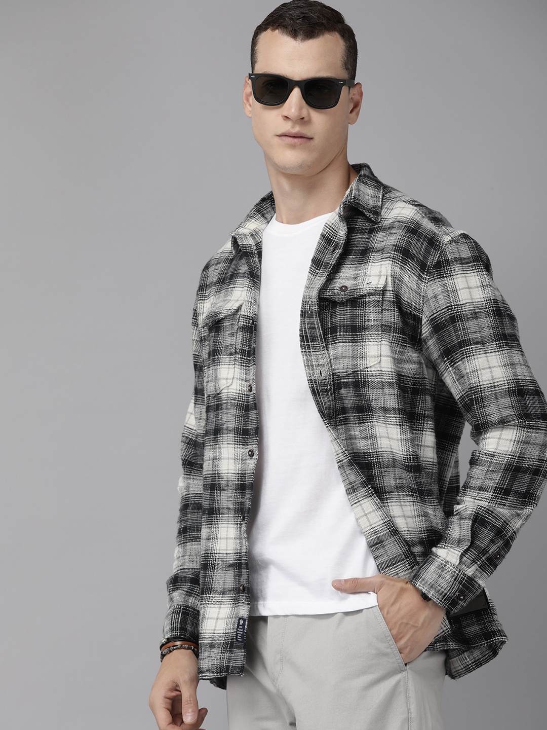 

The Roadster Life Co. Relaxed Checked Pure Cotton Casual Shirt, White