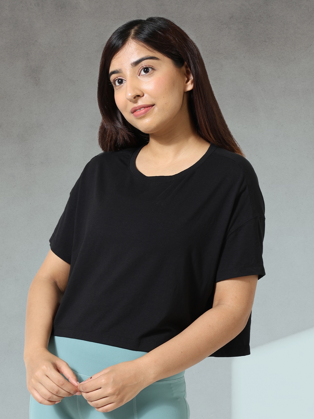 

Blissclub Round Neck Moisture Wicking Cotton Regular Fit T-shirt, Black