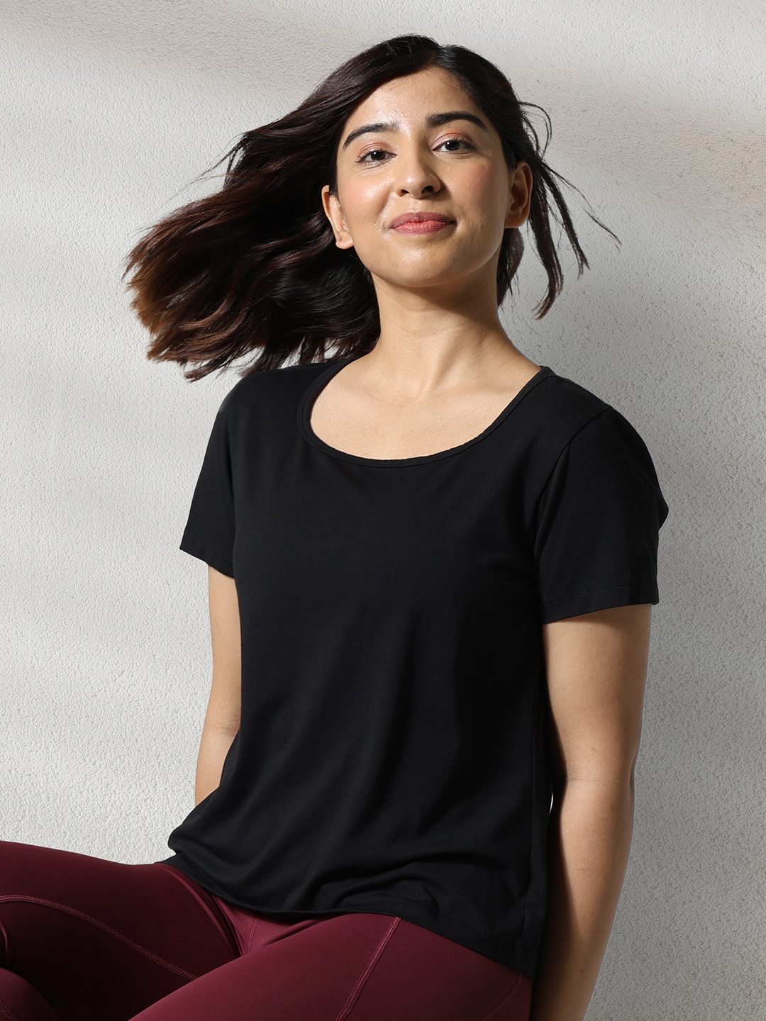 

Blissclub Round Neck Moisture Wicking Cotton Regular Fit T-shirt, Black