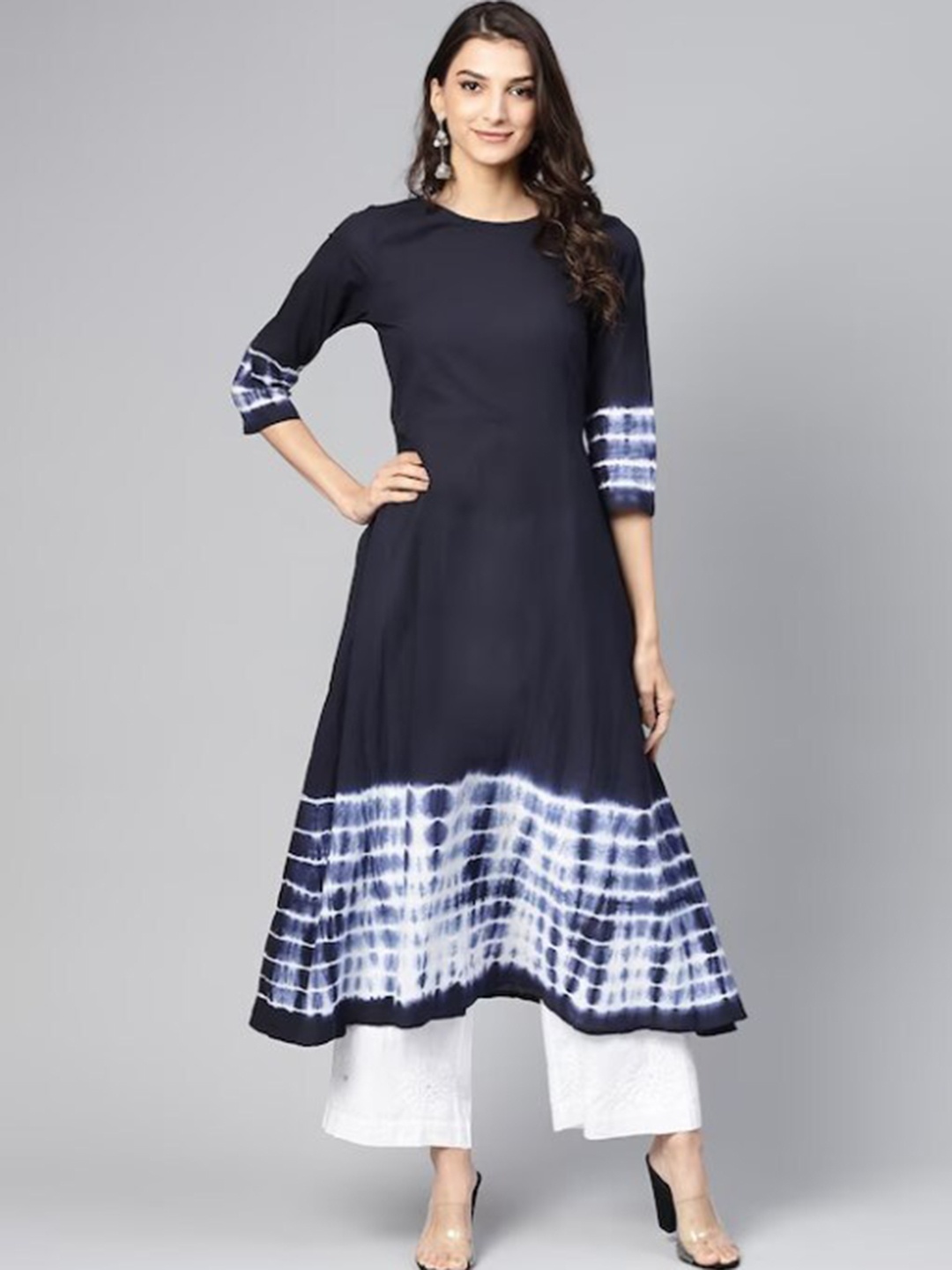 

Meeranshi Dyed Anarkali Kurta, Navy blue