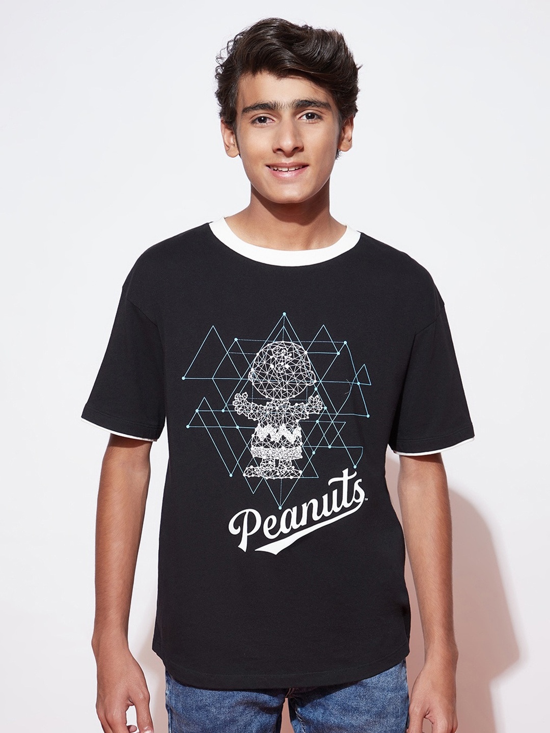 

SPUNKIES Boys Drop-Shoulder Sleeves Peanuts Printed Organic Cotton Antimicrobial T-shirt, Black