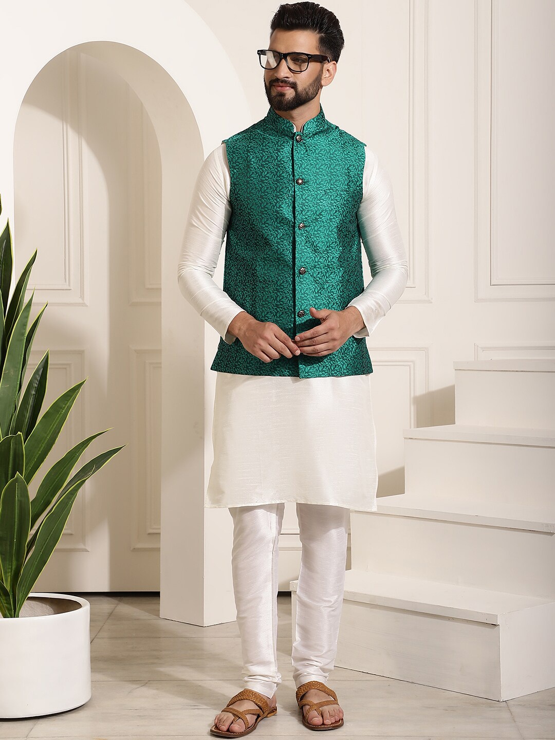 

SOJANYA Mandarin Collar Kurta With Churidar & Nehru Jacket, Cream
