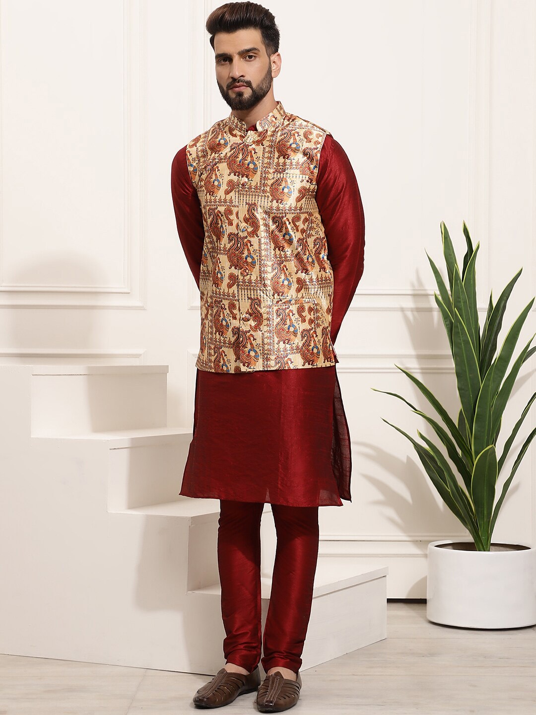 

SOJANYA Mandarin Collar Kurta With Churidar & Printed Nehru Jacket, Maroon