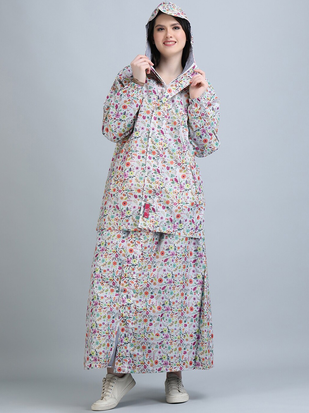 

Super Reversible Waterproof Rain Suit With Carrying Pouch, White