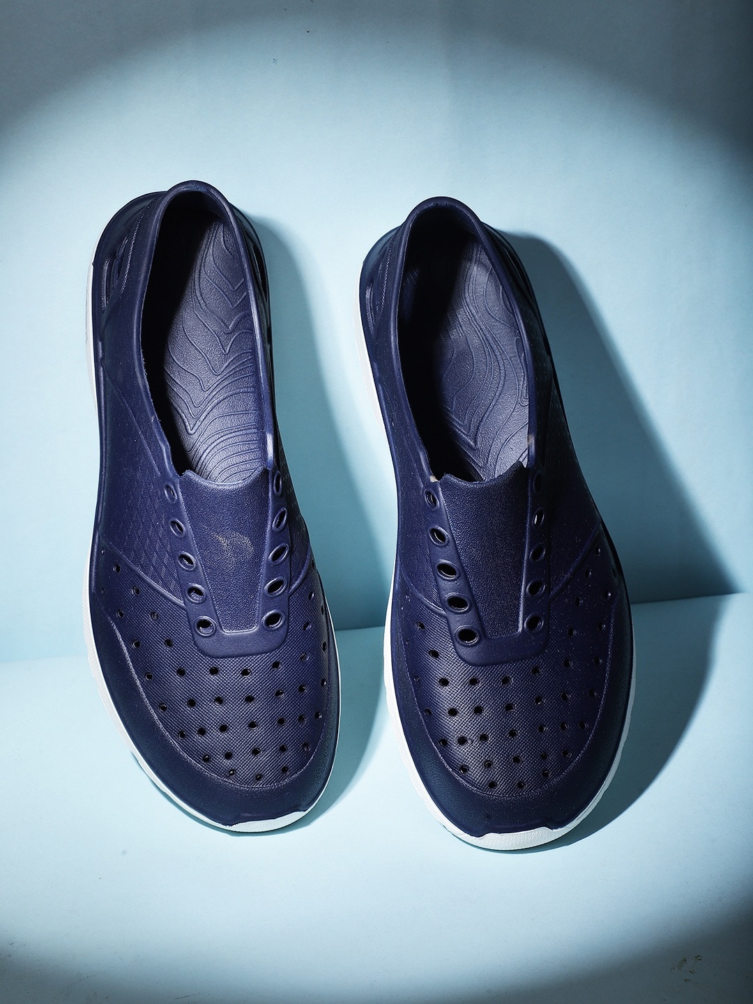 

Action EVA Flotter Men Comfort Sole Contrast Sole Slip-On Sneakers, Navy blue