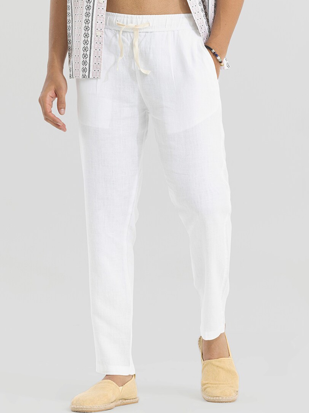 

Snitch Men White Relaxed Straight Fit Linen Trousers