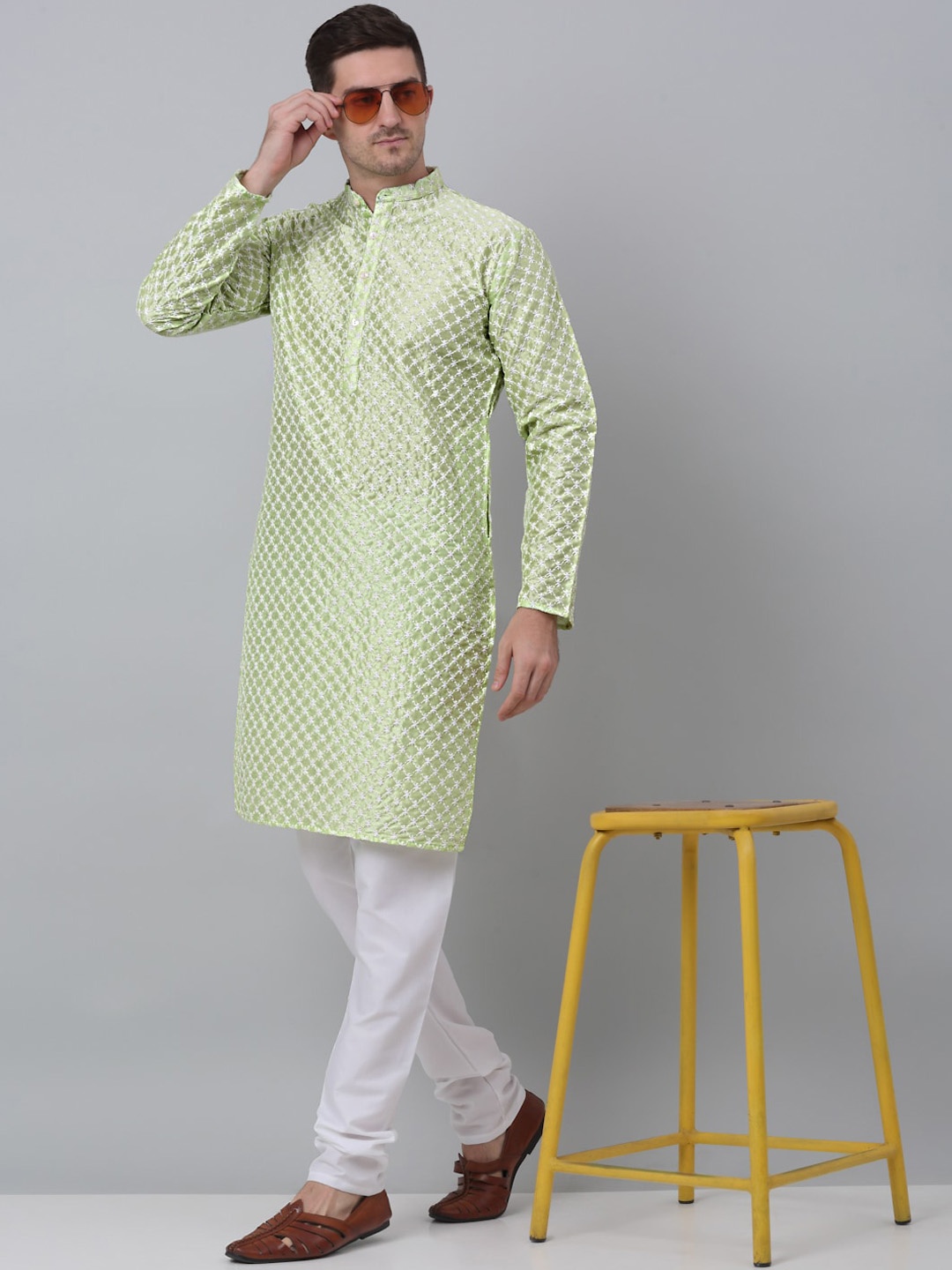 

Jompers Ethnic Motifs Embroidered Kurta with Churidar, Green