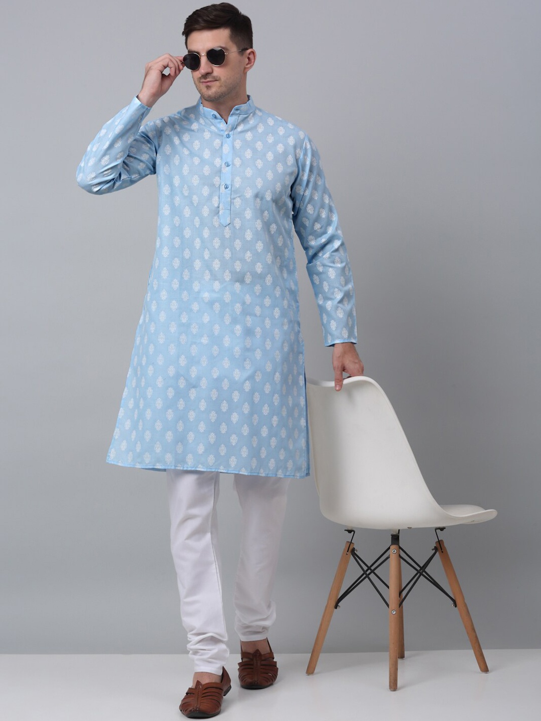 

Jompers Ethnic Motifs Woven Design Mandarin Collar Kurta with Churidar, Blue