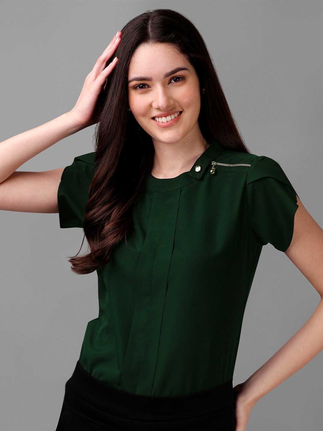 

Kinjo Zip Detailing Regular Top, Green