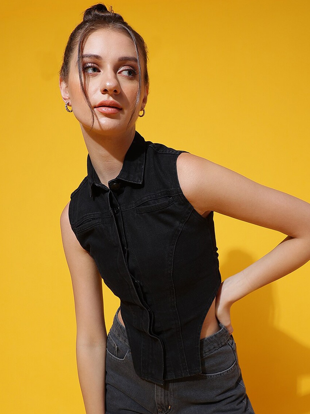 

Belliskey Spread Collar Sleeveless Cotton Shirt Style Top, Black