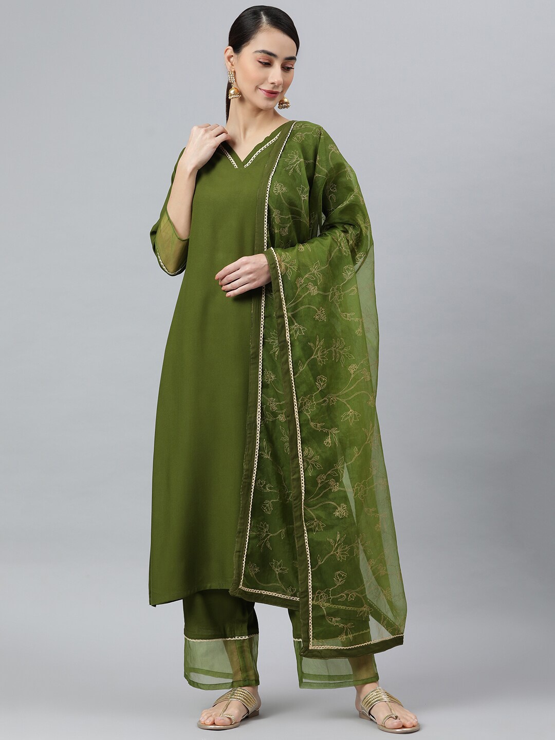 

Janasya Green Regular Kurta & Palazzos With Dupatta