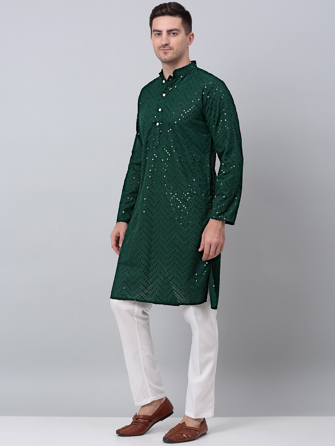 

Jompers Embroidered Regular Sequinned Pure Cotton Kurta With Pyjamas, Green