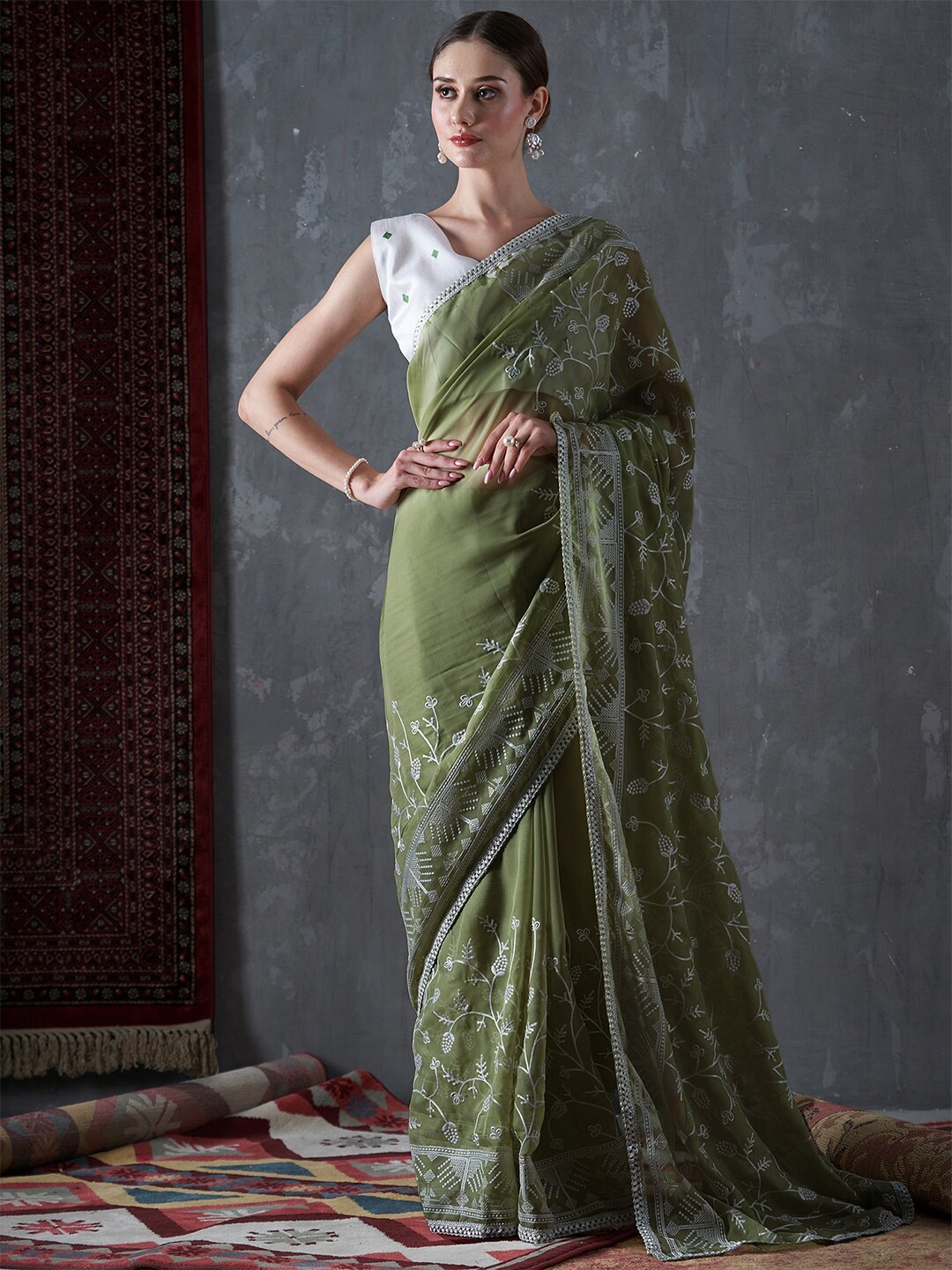 

Mitera Floral Embroidered Organza Saree With Blouse Piece, Green