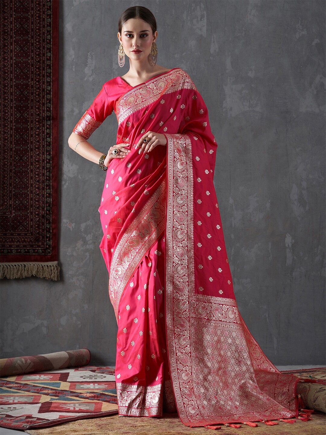 

Mitera Ethnic Motifs Woven Design Zari Silk Blend Saree, Pink