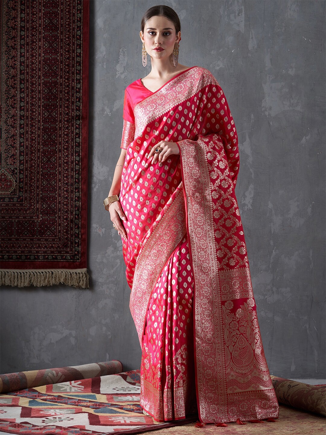 

Mitera Ethnic Motifs Woven Design Zari Silk Blend Kanjeevaram Saree, Pink