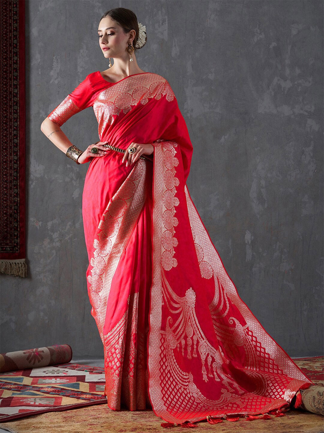 

Mitera Ethnic Motifs Zari Silk Blend Kanjeevaram Saree, Pink