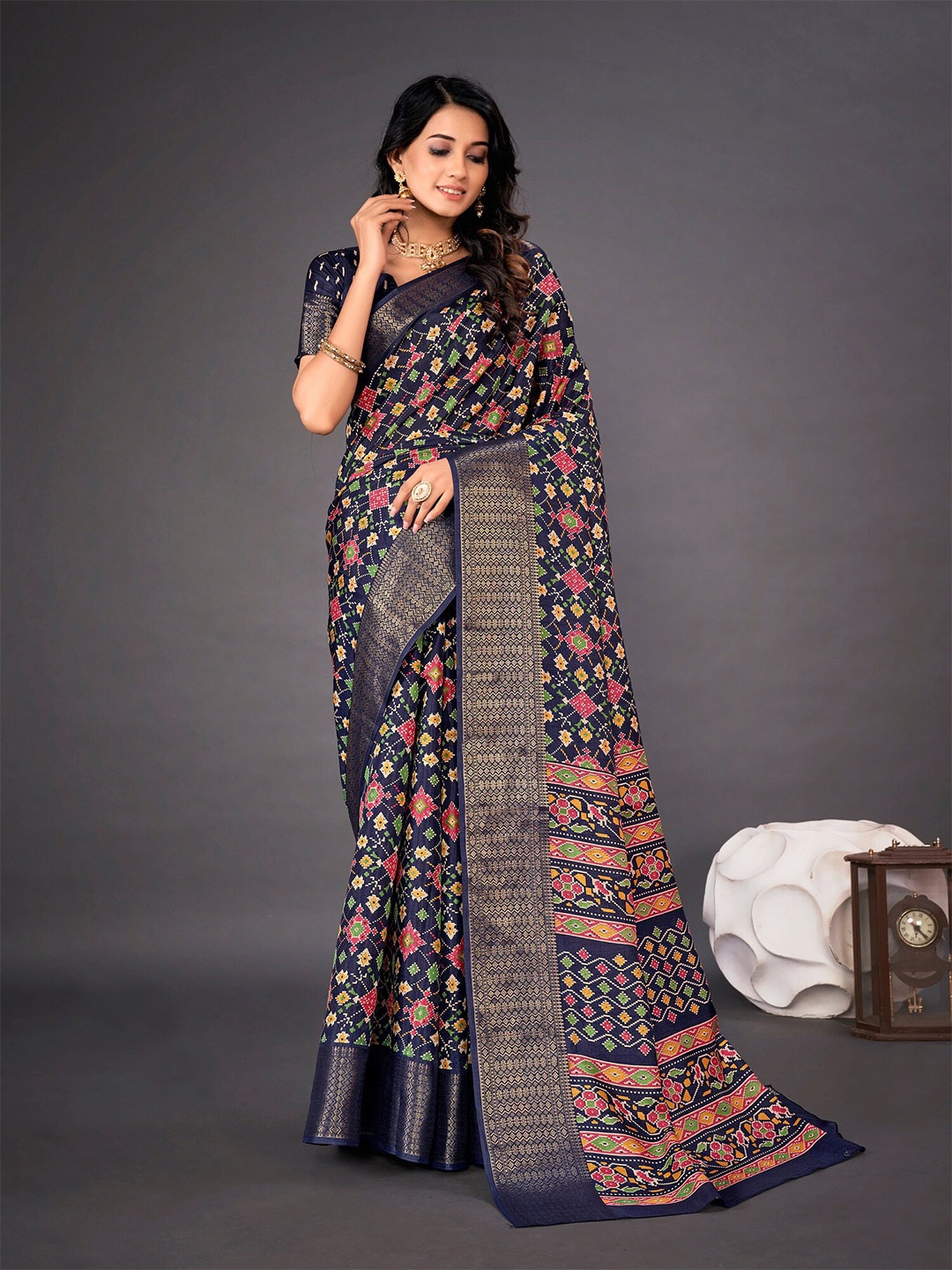 

Mitera Ethnic Motifs Printed Art Silk Sungudi Saree, Navy blue