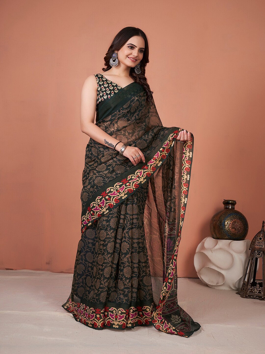 

Mitera Ethnic Motifs Printed Bagh Saree, Green